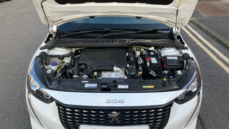 Peugeot 208 1.2 PureTech 100 Allure 5dr Petrol Hatchback